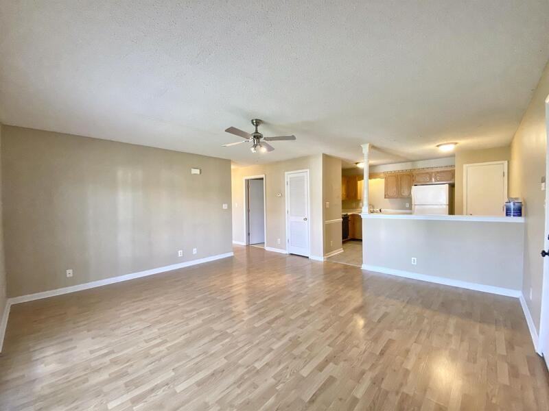 378 378 #C - Photo 6 of 14