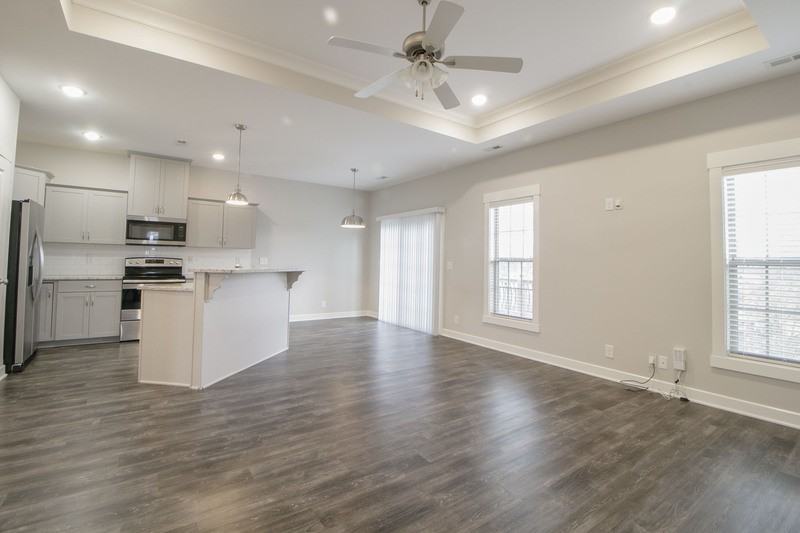 647 301 #B - Photo 2 of 25