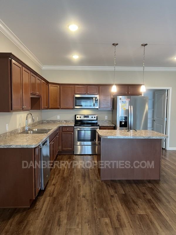 1437 River Park Ln - Photo 3 of 9