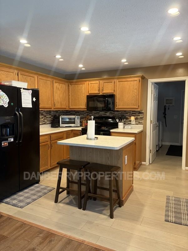 6127 Sunrise Cir - Photo 4 of 17