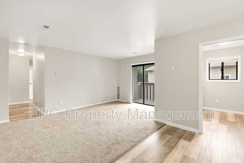 139 Green St #1 - Photo 2 of 27