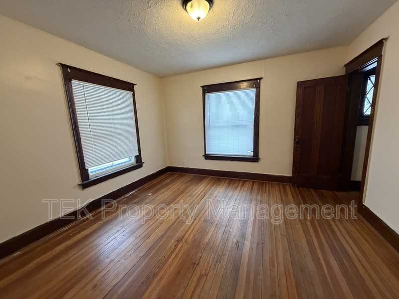 172 Rosewood Ter #174 - Photo 2 of 4