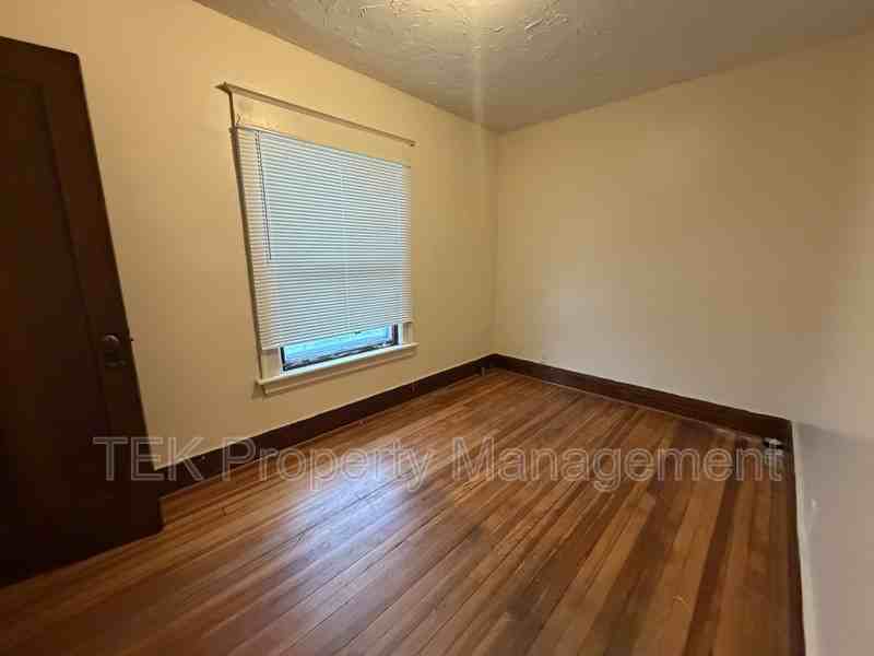 172 Rosewood Ter #174 - Photo 3 of 4