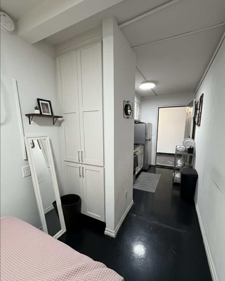 Legacy - Photo 2 of 18