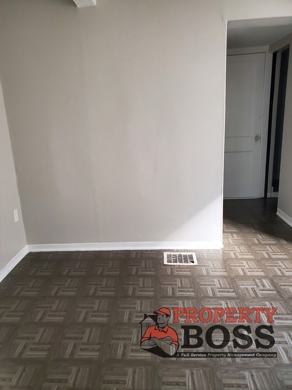 15 1/2 Rimbach St - Photo 3 of 7