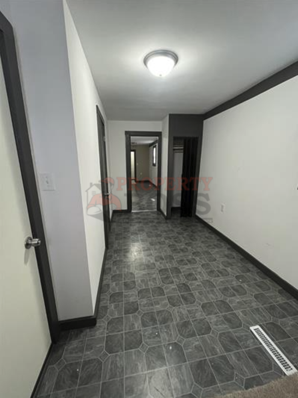 15 Rimbach St - Photo 2 of 6