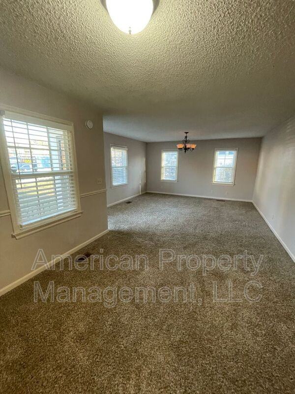 714 S Marion Ave - Photo 6 of 29