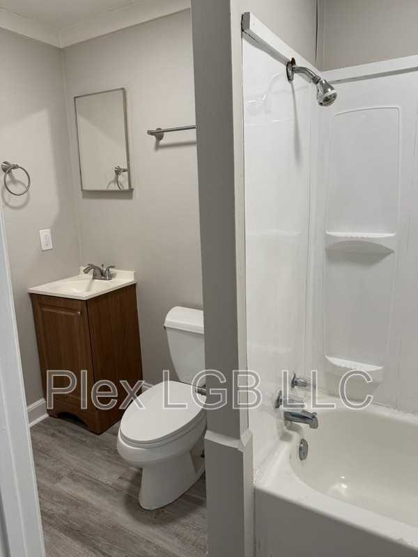 202 Burr St - Photo 5 of 6