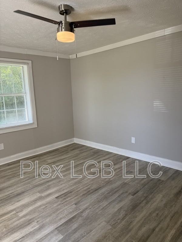 204 Burr St - Photo 6 of 7