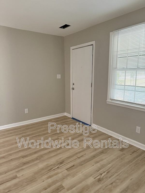 3115 Meade St - Photo 5 of 8