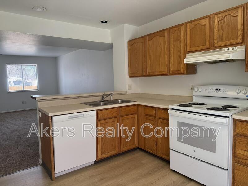 1401 E 19th St #19th1401C - Photo 6 of 14