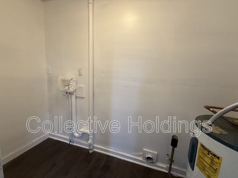 7823 Rugby Ave - Photo 7 of 9