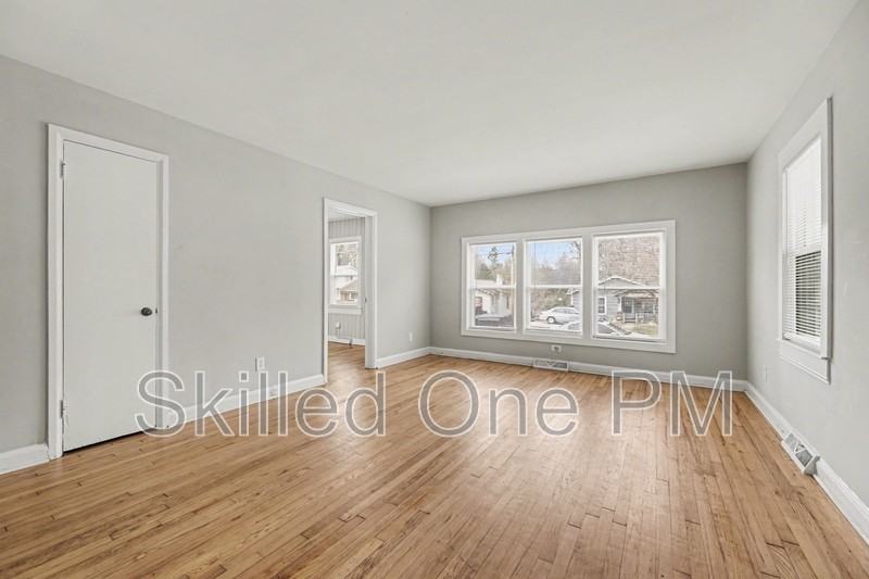 1442 N Hamilton St - Photo 3 of 32