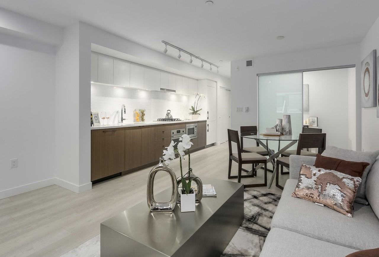 311 16th Ave E - Photo 4 of 11