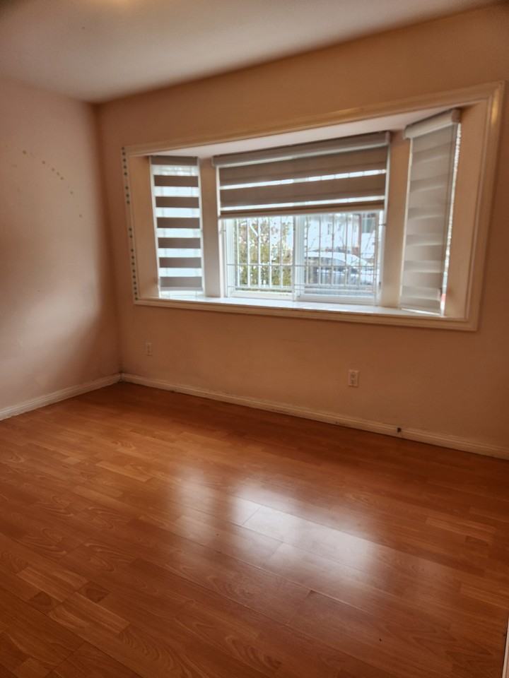 Lillooet St & E 20th Ave - Photo 3 of 4