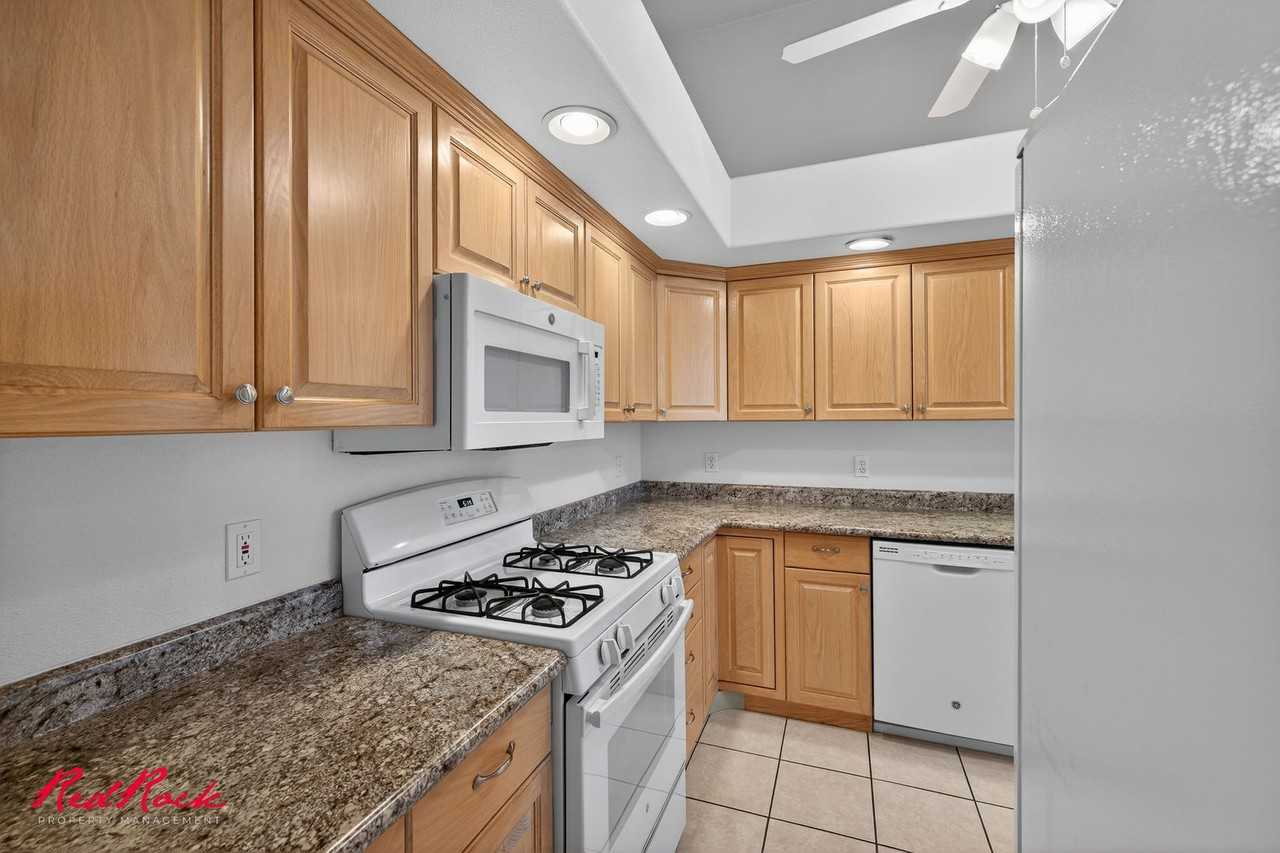 545 S Valley View Dr #119 - Photo 3 of 30