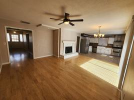 featured image of 119 E Southglen Dr