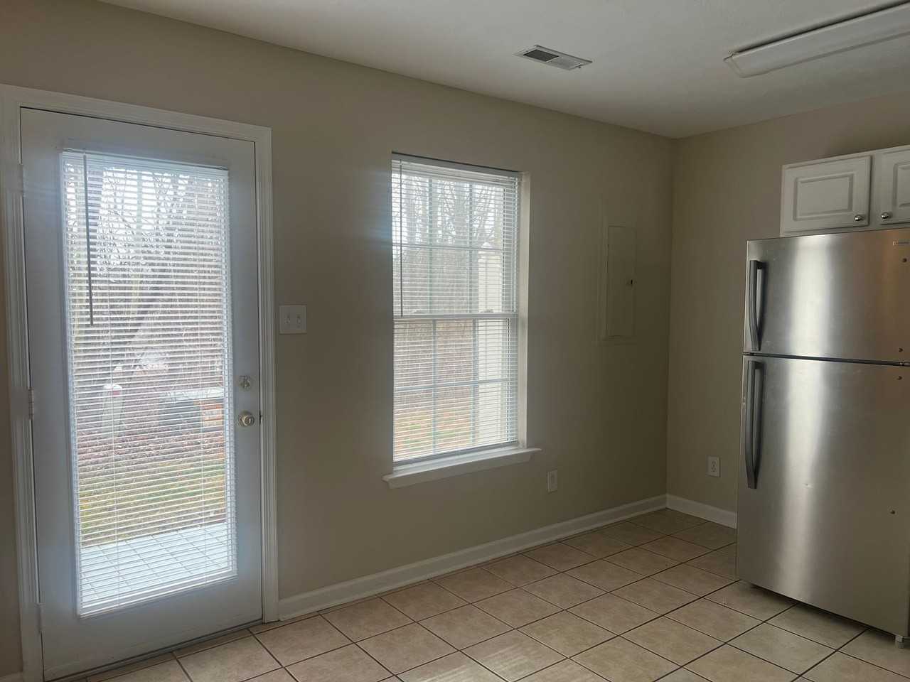 300 Mcconville Rd #70 - Photo 4 of 17