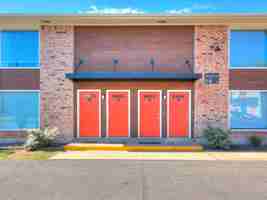 featured image of 900 Nw 24th St