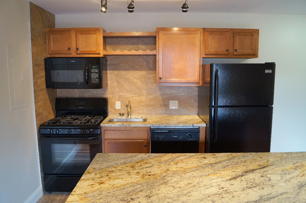 Highview 827 - Photo 2 of 45