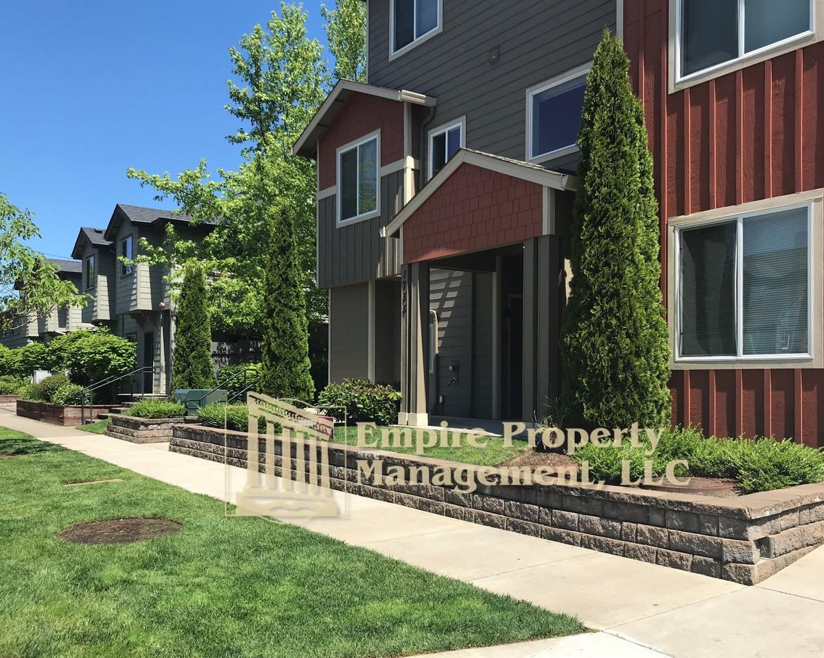 1755 Mill Street - Photo 5 of 13