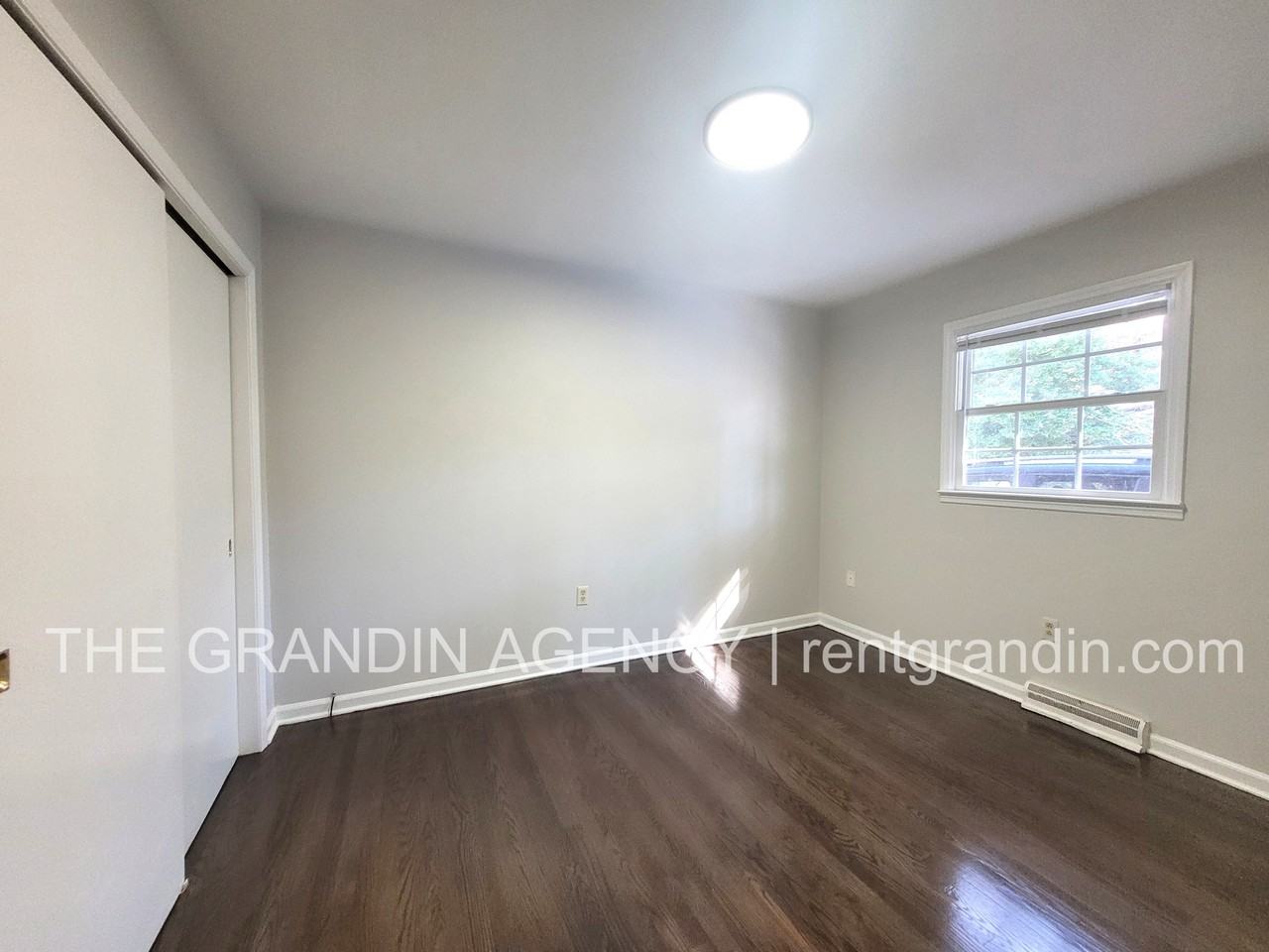 1109 Mountain View Road - Photo 3 of 9