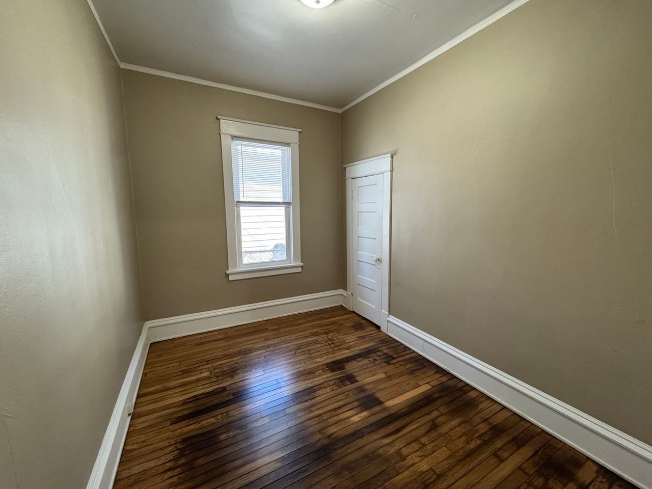 1041 Magnolia Ave E - Photo 7 of 15