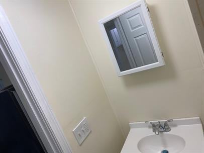 96 Hill Street - Photo 3 of 8