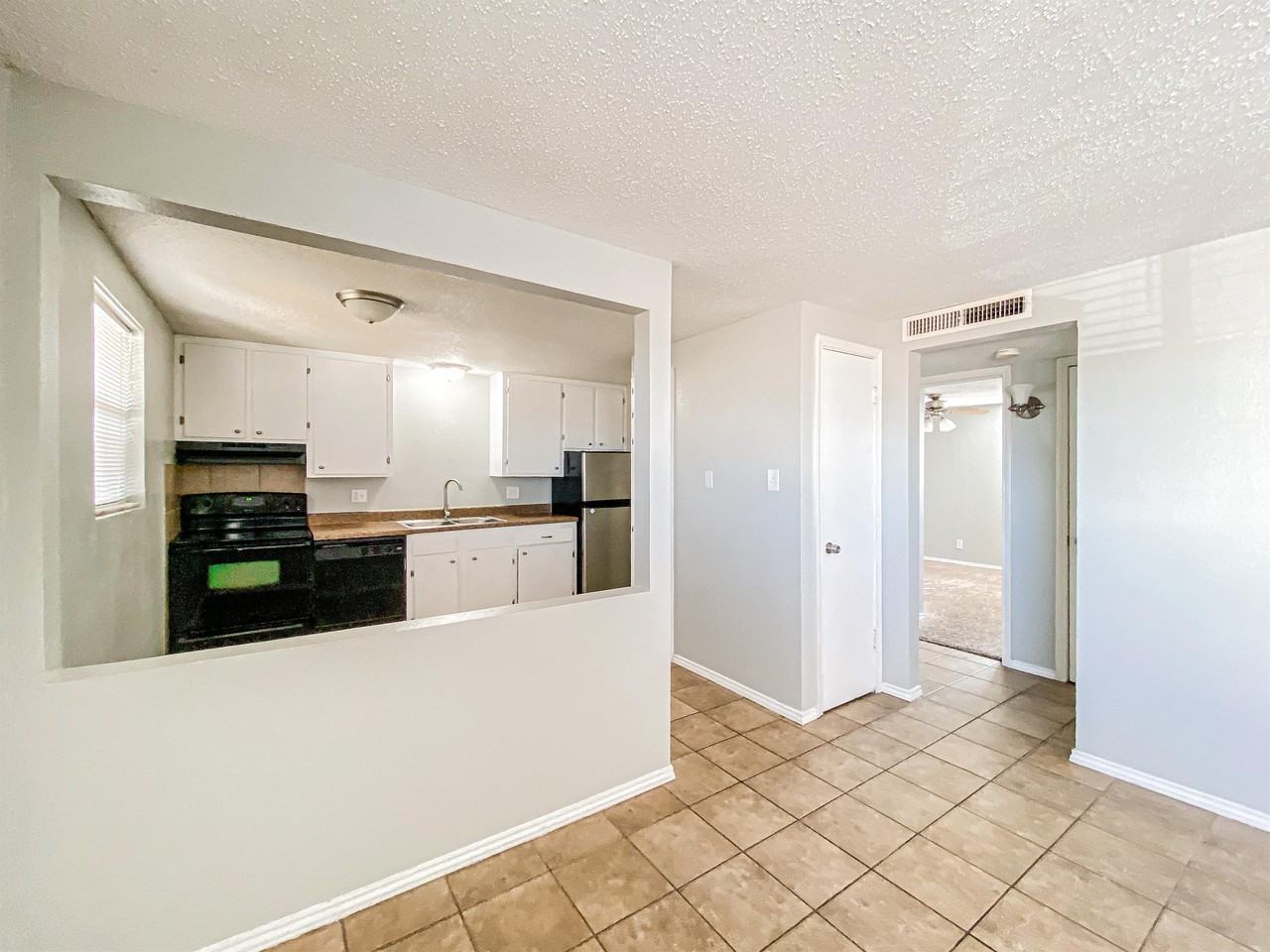 Domain Apartments - Photo 4 of 15