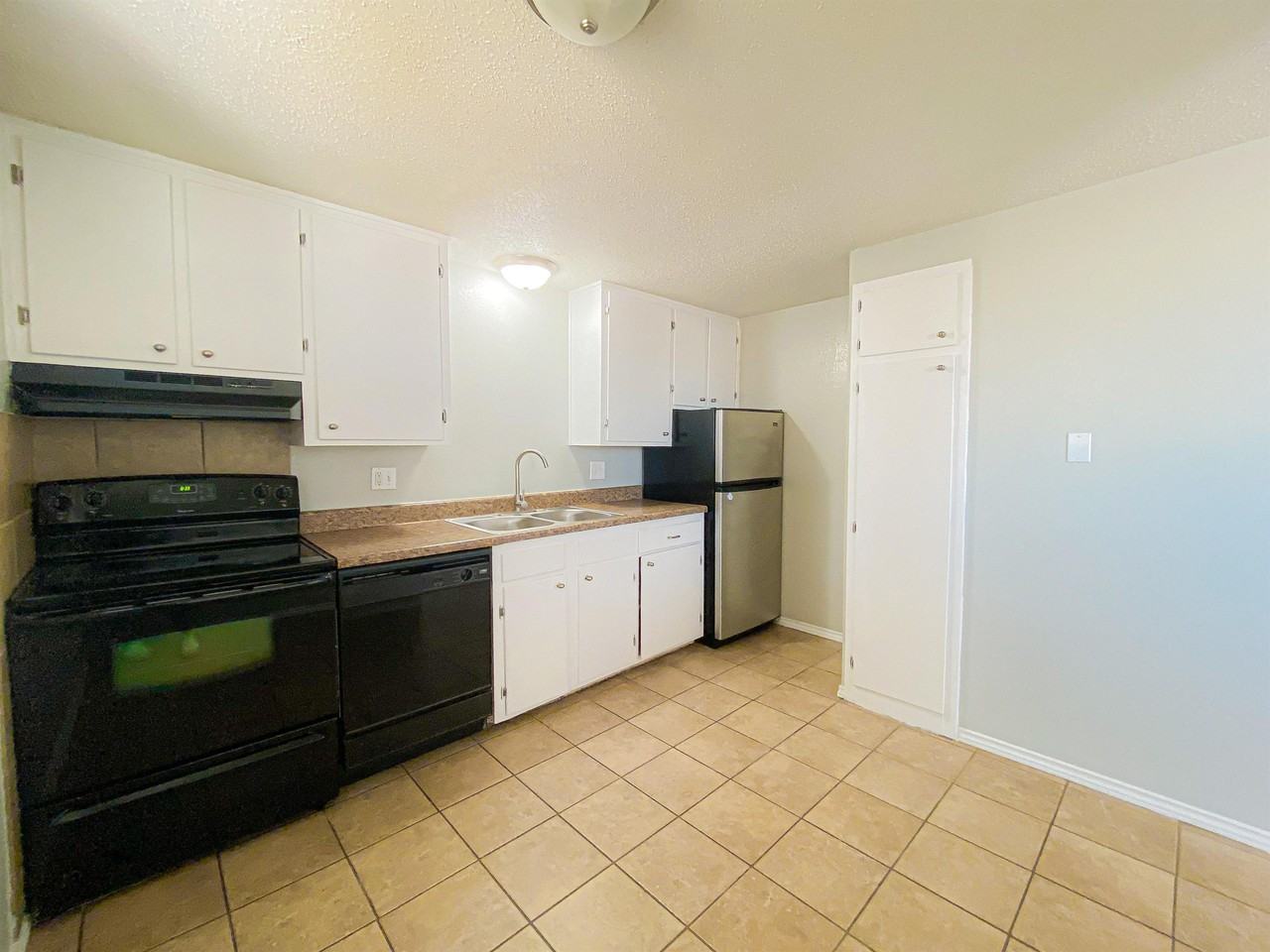 Domain Apartments - Photo 7 of 15