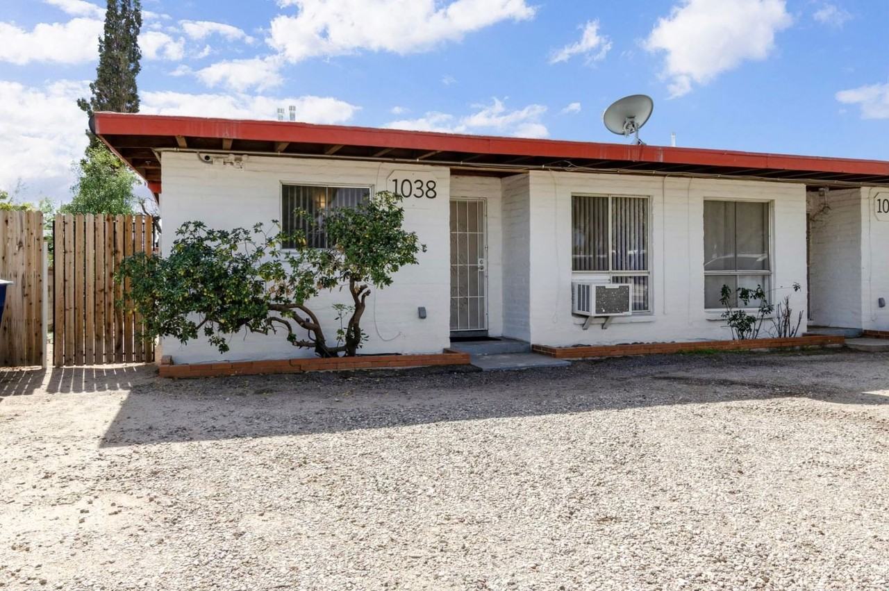 1038 E Easy St - Photo 2 of 32