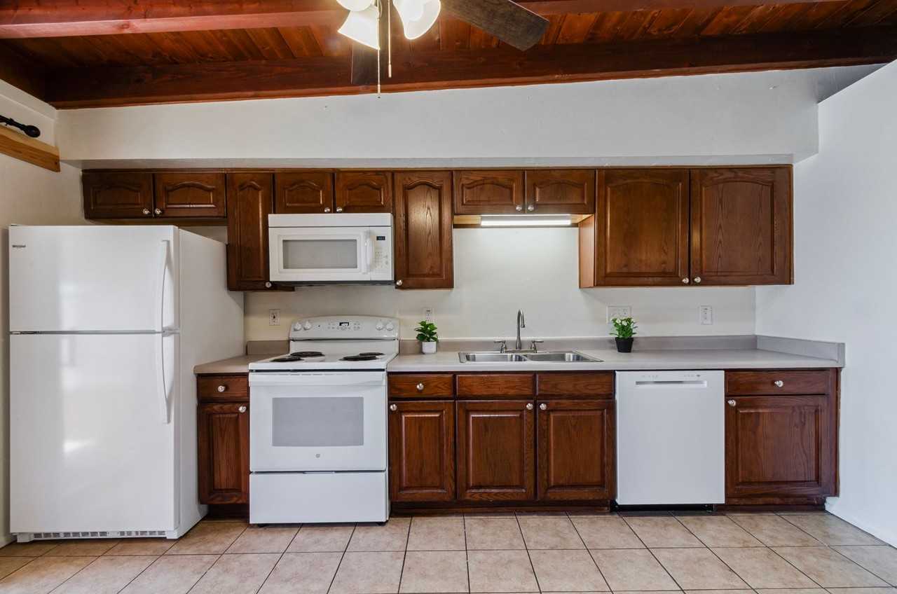 1038 E Easy St - Photo 7 of 32