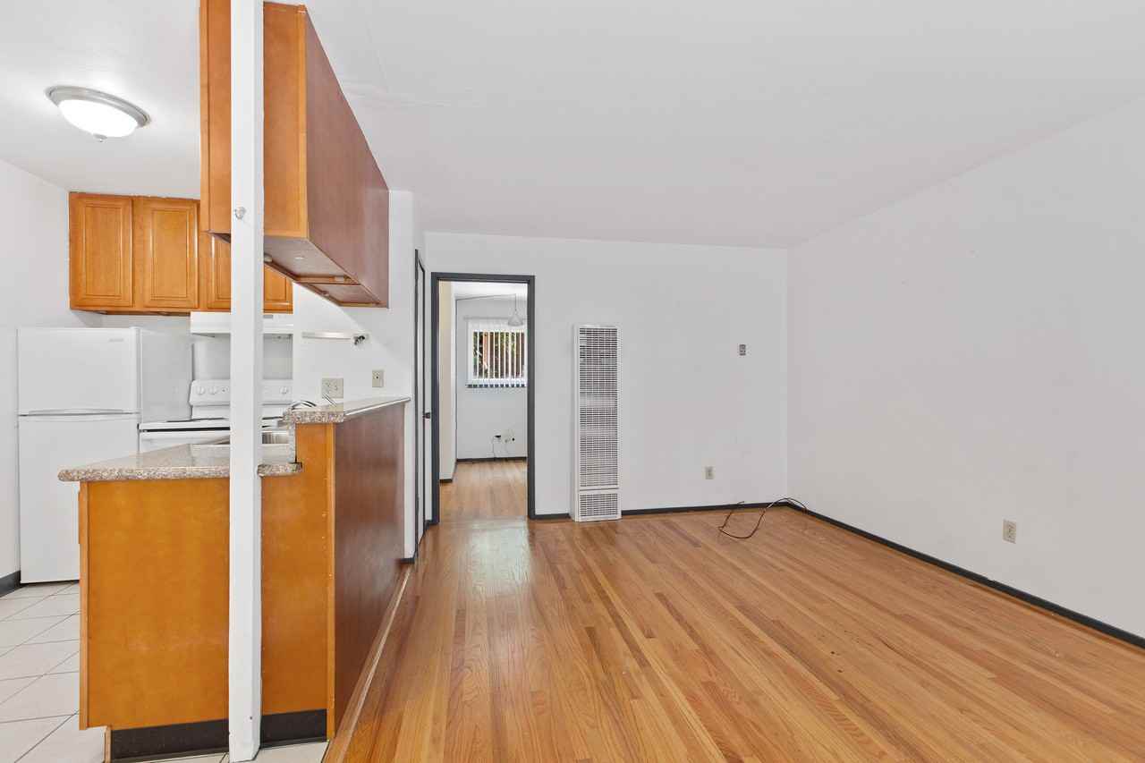 2708 College Avenue - Photo 7 of 19