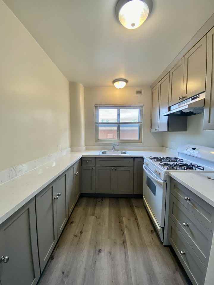 2317 Hearst Avenue - Photo 3 of 22