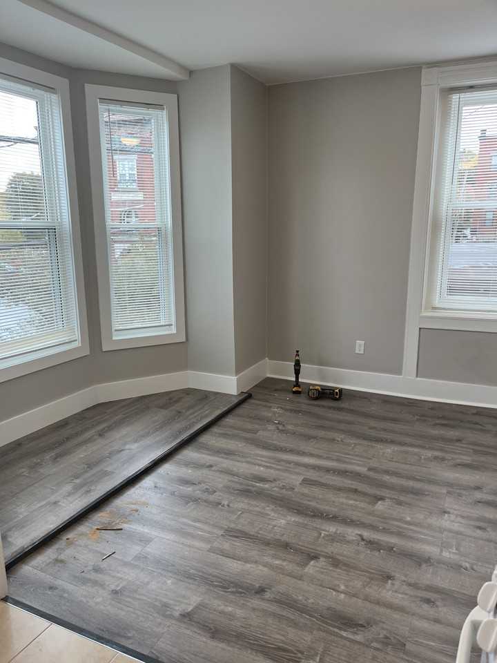 LAF 076 - Photo 2 of 11