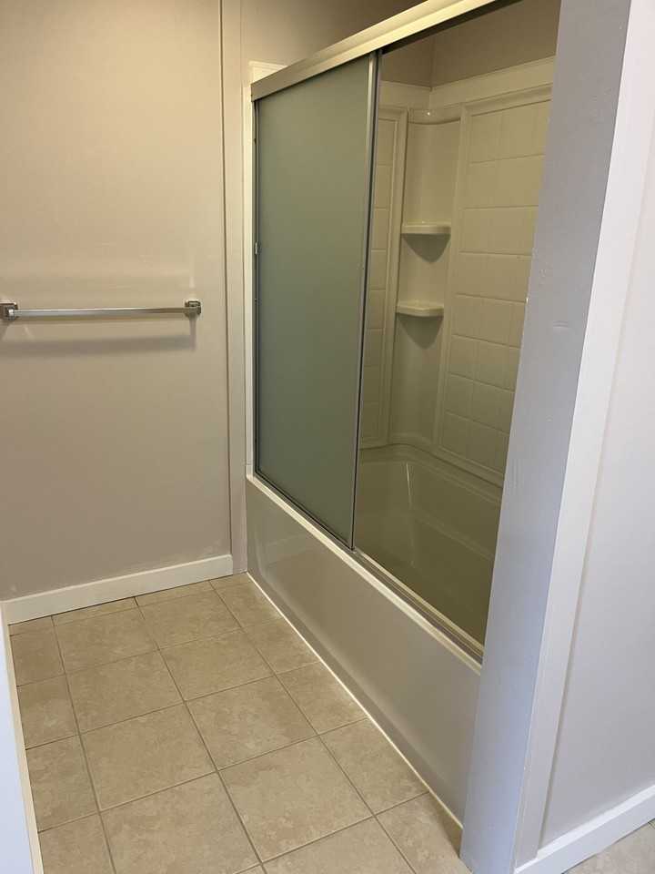 LAF 076 - Photo 6 of 11