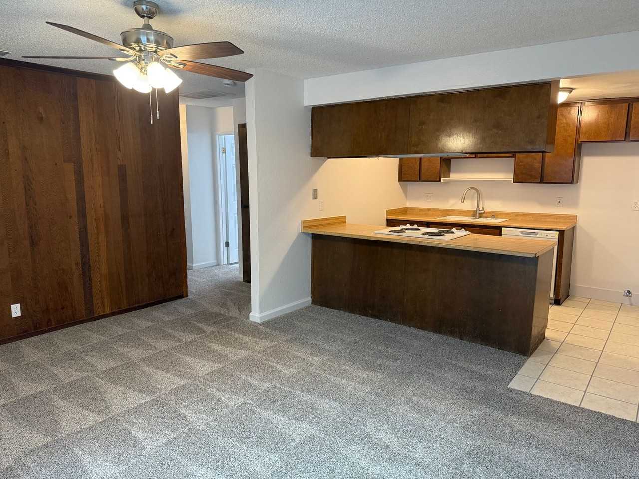 5450 E Knoll Dr - Photo 3 of 7