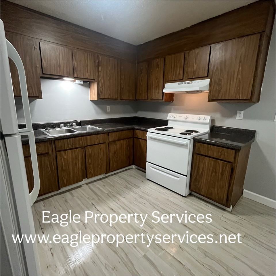 Chatsworth Apartments - Photo 4 of 16