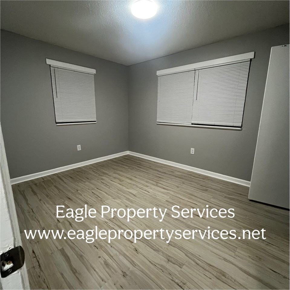 Chatsworth Apartments - Photo 6 of 16