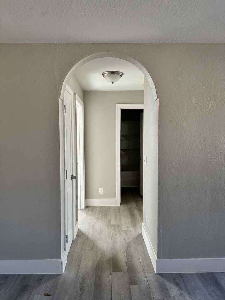 347 4th St SE - Photo 5 of 16