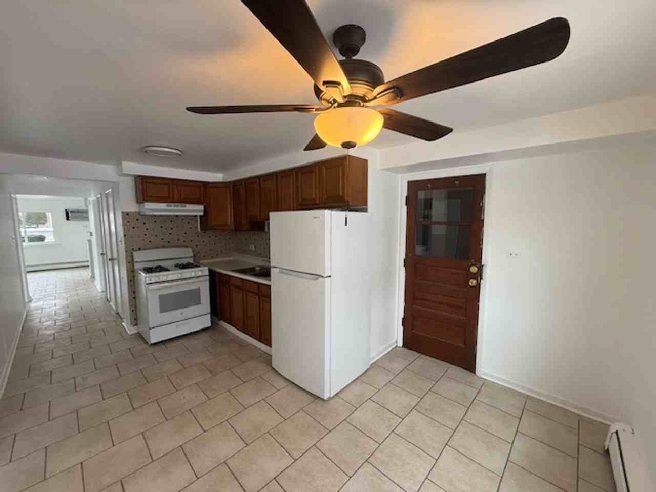Rosemont Apartments Heat & Parking Included! - Photo 2 of 12
