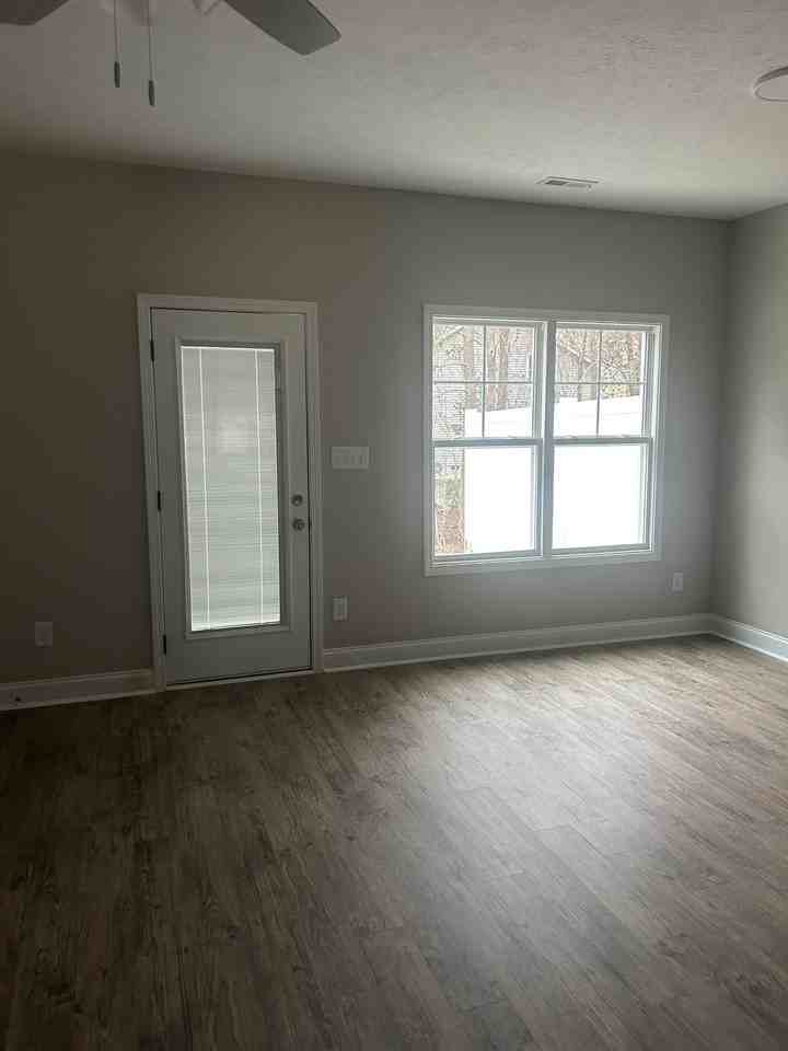 880 Danish Drive - Photo 7 of 12