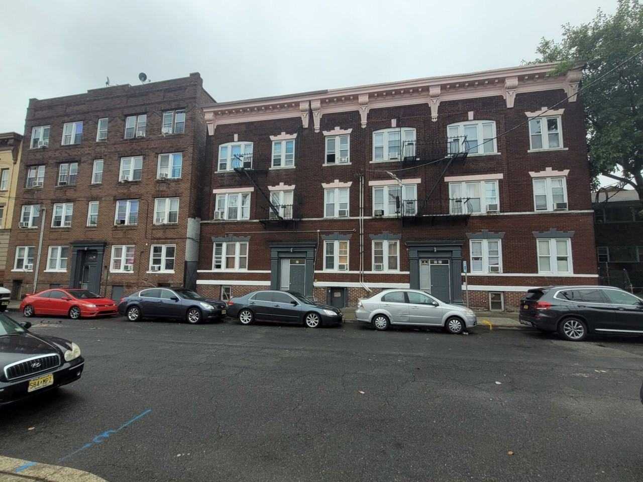 Henry Street - Photo 4 of 5