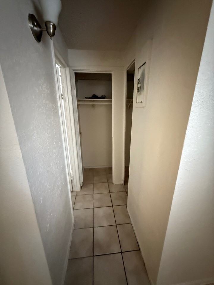 650 West Buena Vista Street - Photo 5 of 6