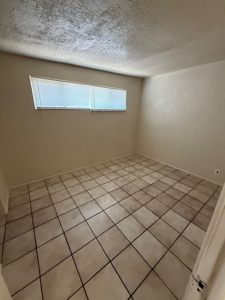 650 West Buena Vista Street - Photo 6 of 6