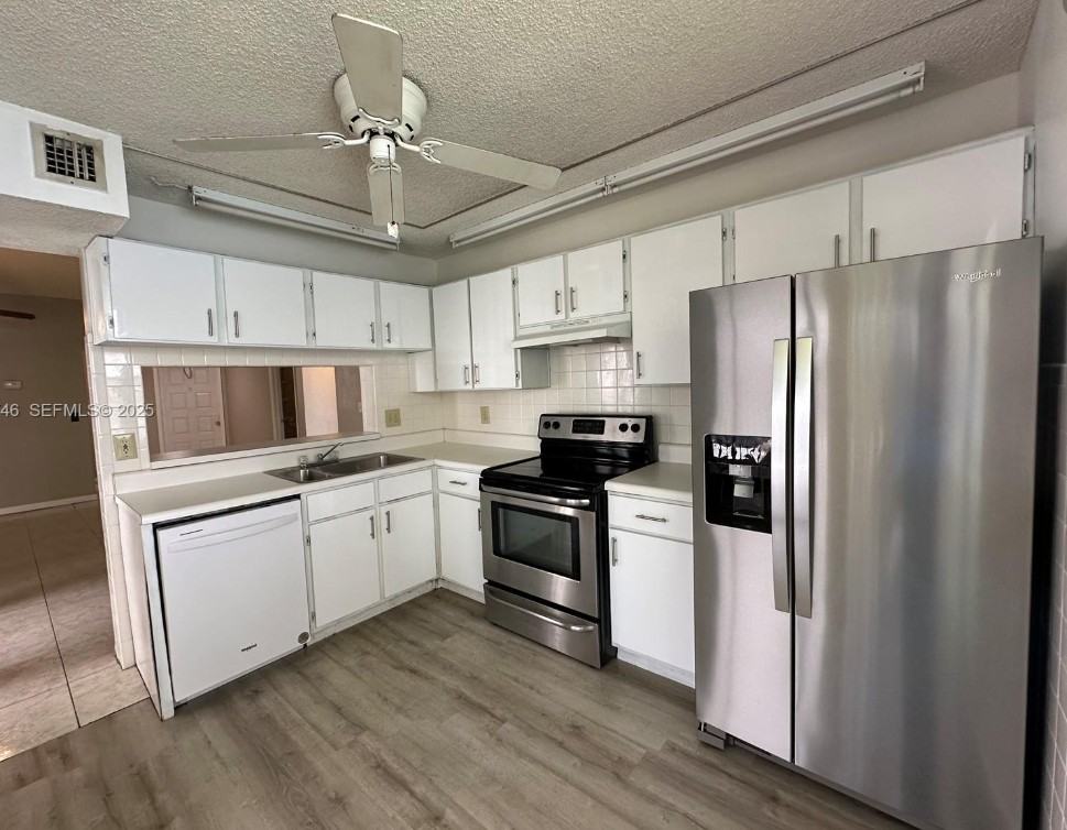 1024 South Independence Drive #A - Photo 3 of 12