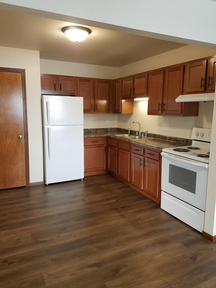 3202 Terrace Court - Photo 4 of 11