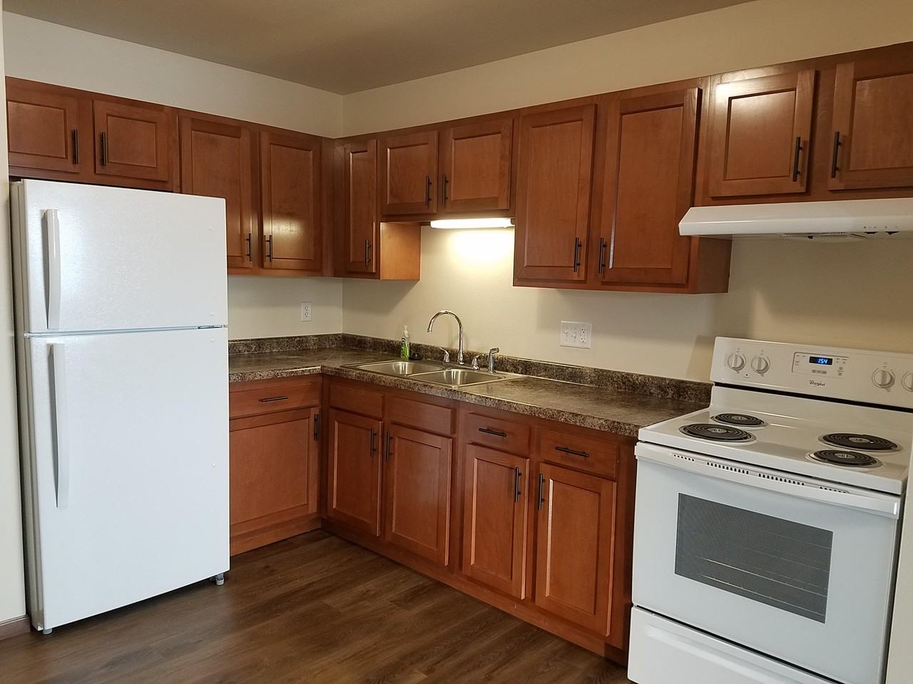 3202 Terrace Court - Photo 5 of 11