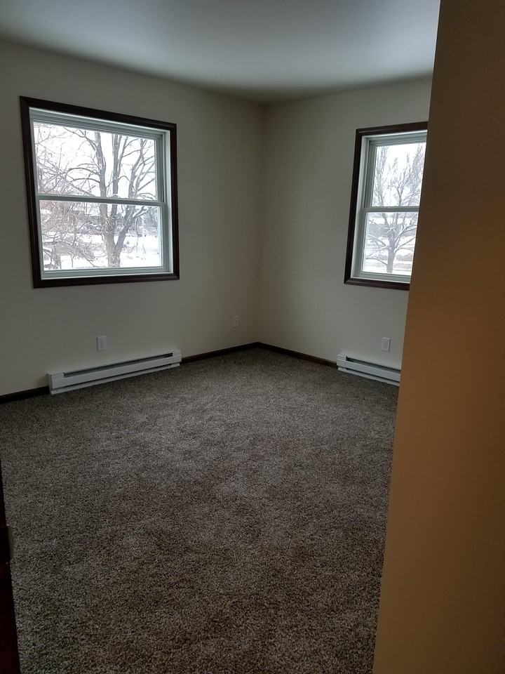 3202 Terrace Court - Photo 6 of 11