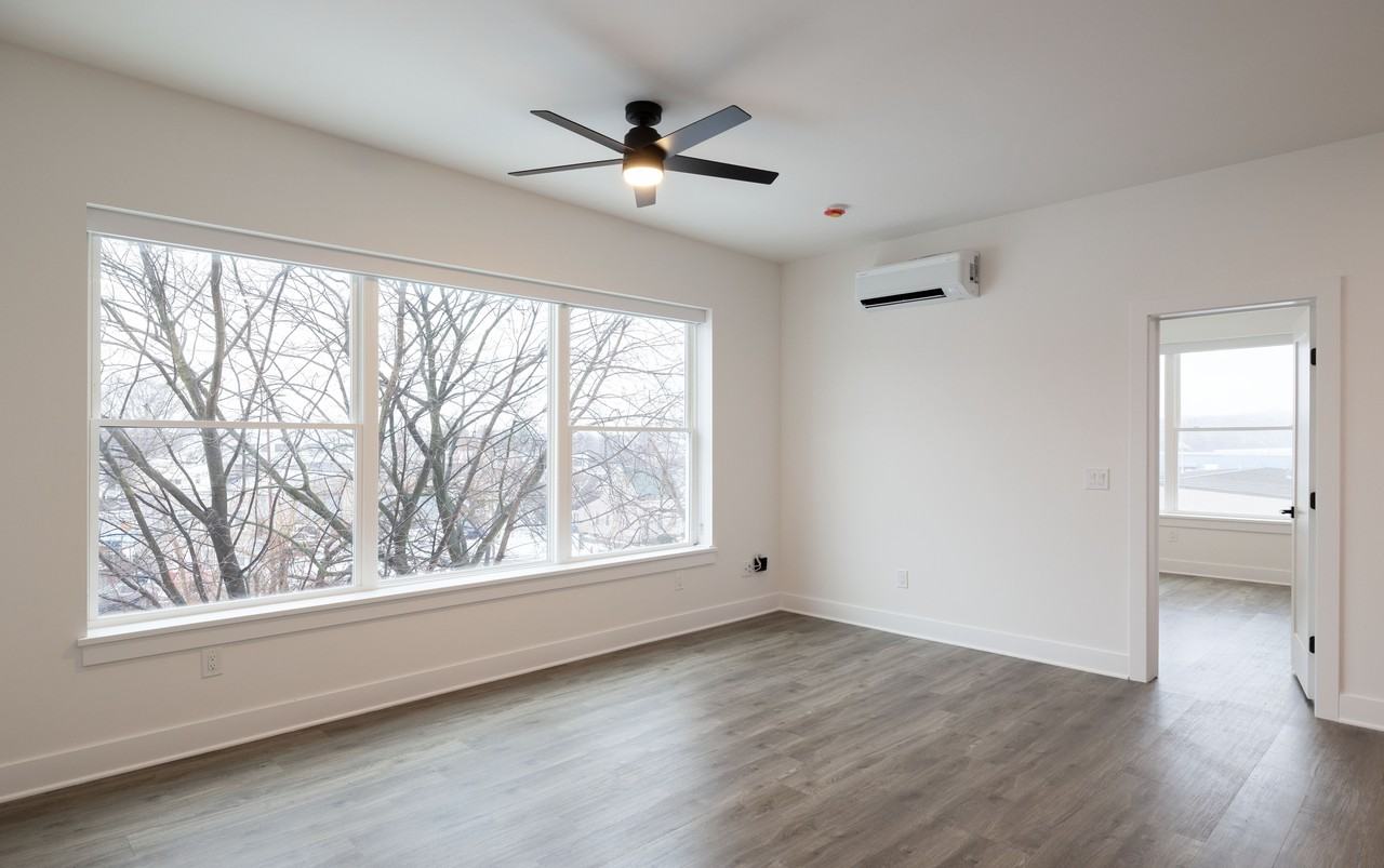 33 Center Street - Photo 2 of 50